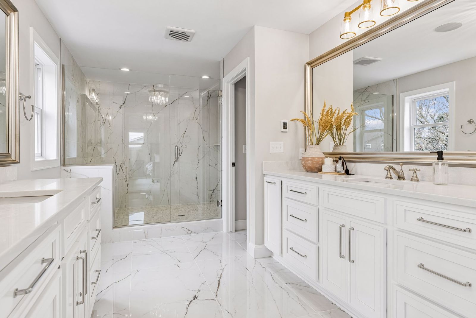 Ewing Elegance primary bath — Bathrooms