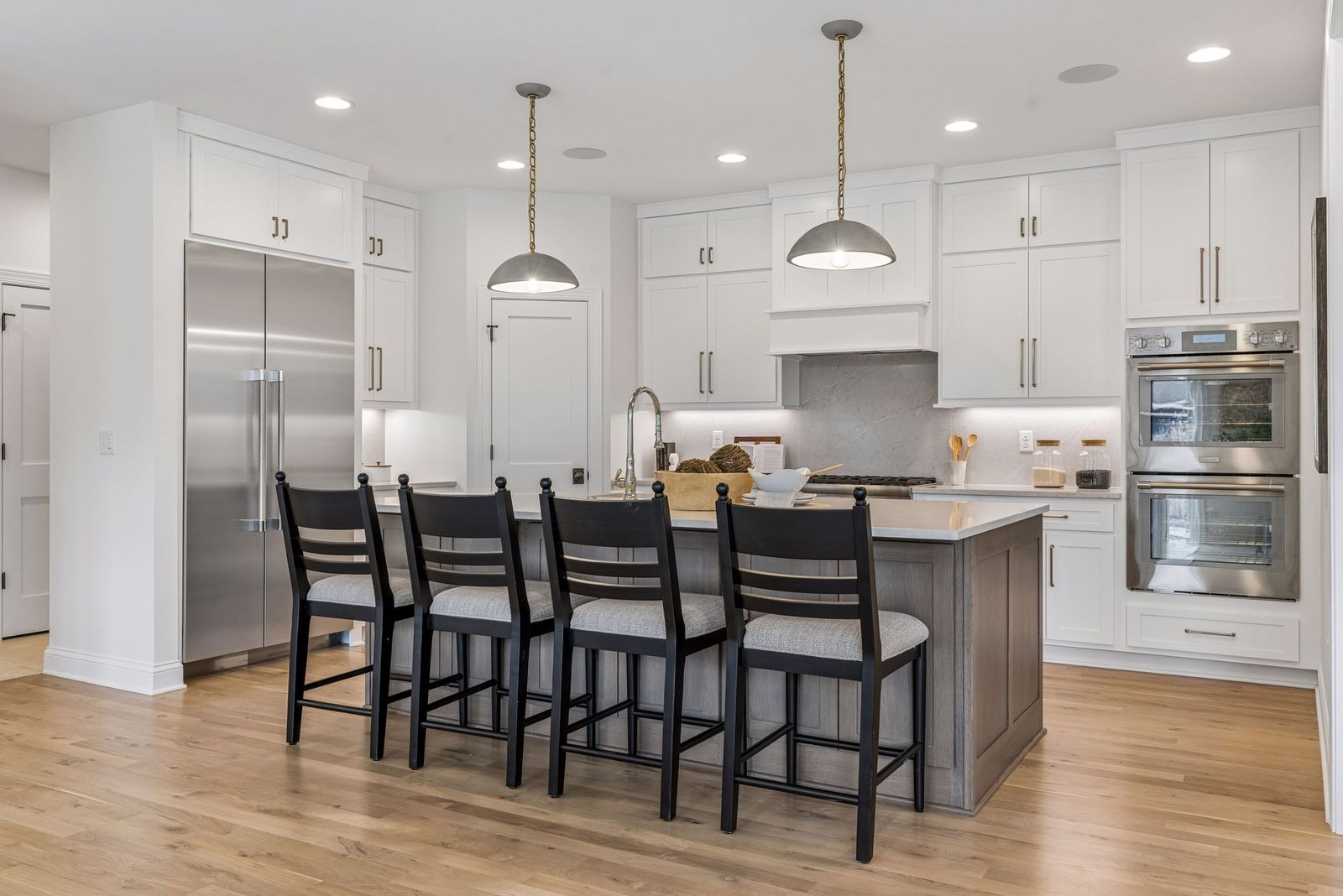 Ewing Elegance kitchen — Kitchens