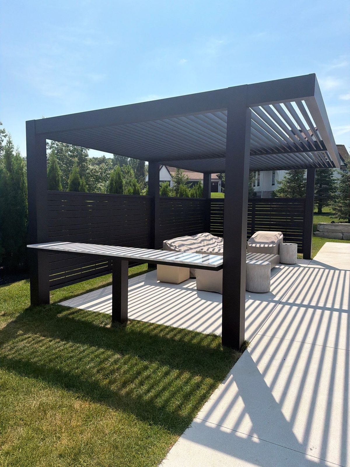 Pergola bar — Outdoors