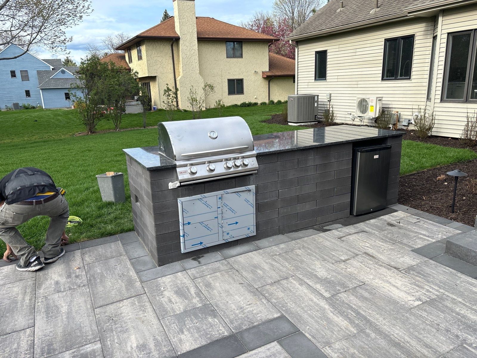 Porcelain grill island — Outdoors