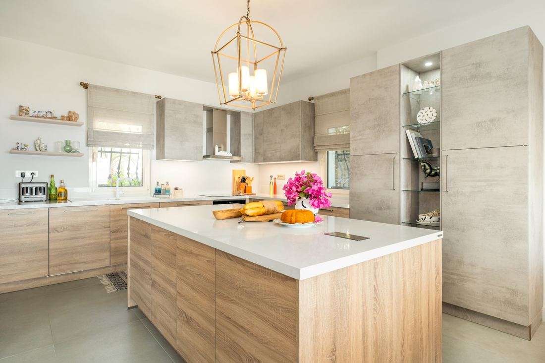 Pearl Jasmine quartz countertops installed in a home
